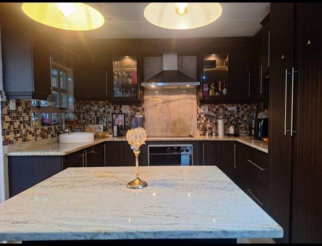 3 BEDROOM HOUSE FOR SALE IN NEWLANDS WEST